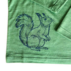 Shirt waldgrün mit Eichhörnchen, Merinowolle & Seide (bio/GOTS)