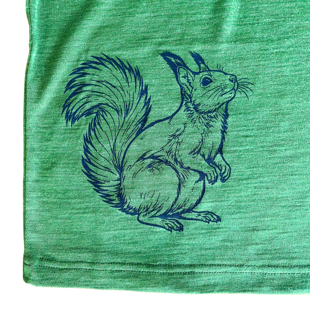 T-Shirt waldgrün mit Eichhörnchen, Merinowolle & Seide (bio/GOTS)